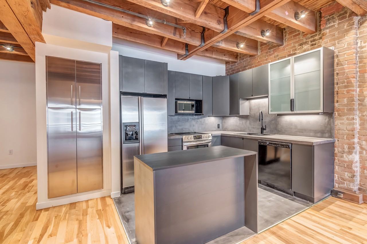 65 Rue Saint-Paul Ouest #405 - Photo 2 of 26