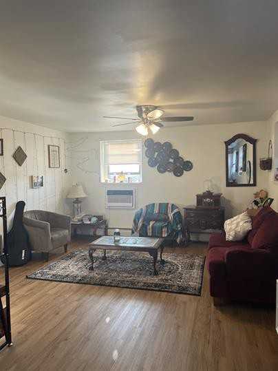 Famous Building - Photo 3 of 8