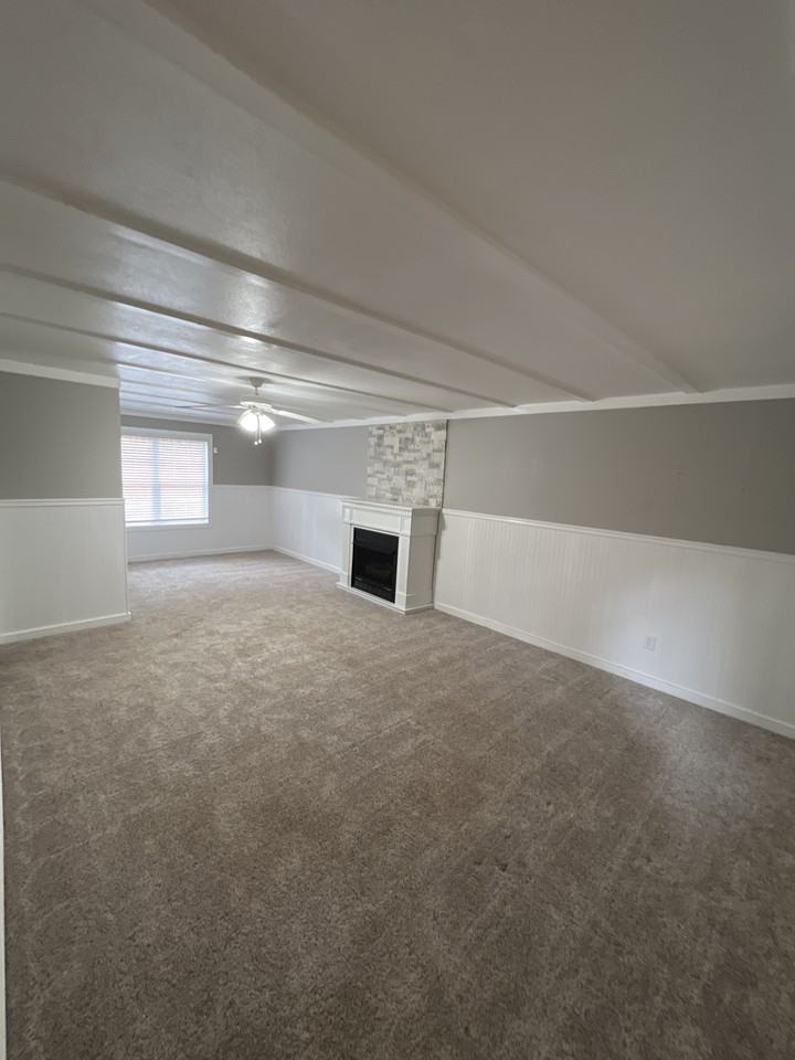 2849 Navajo Cir - Photo 2 of 16