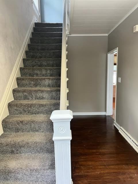 395 Vermont Ave - Photo 2 of 14