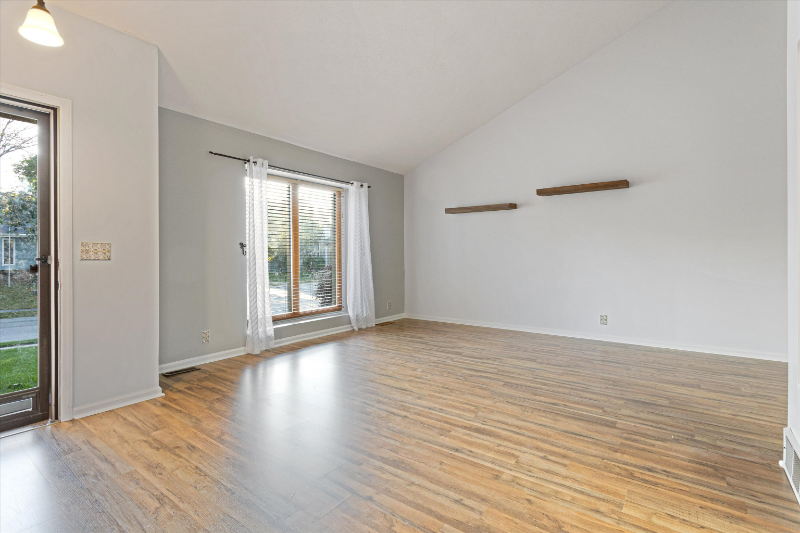 5120 S 162nd Ave - Photo 3 of 23