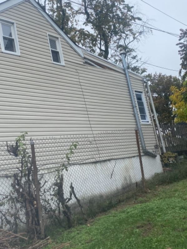 141 - 143 Ward St - Photo 2 of 3