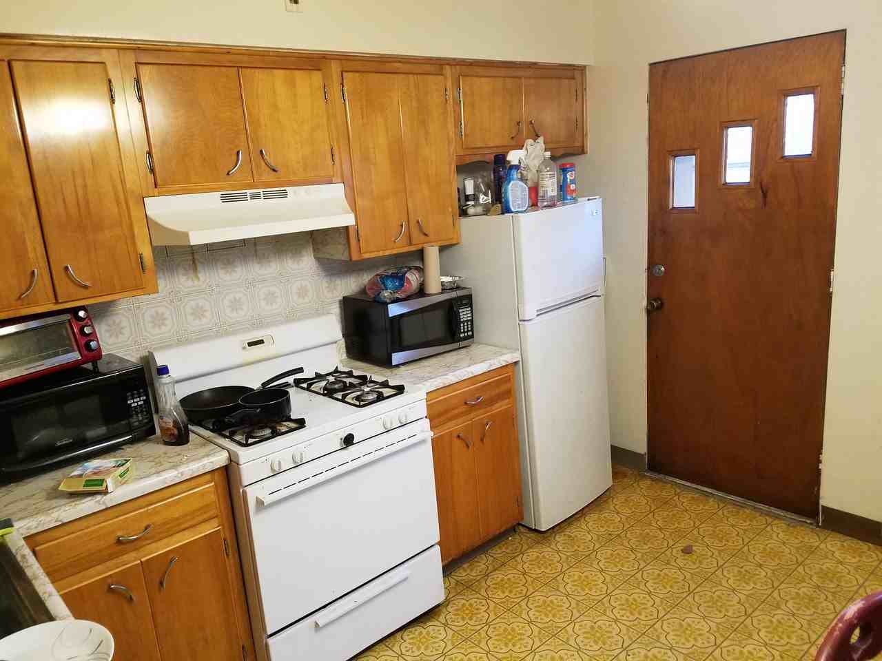 19 Welsford St #1 - Photo 3 of 6