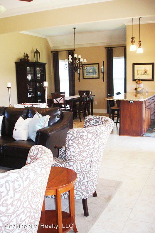 508 Falling Water Cir - Photo 2 of 12