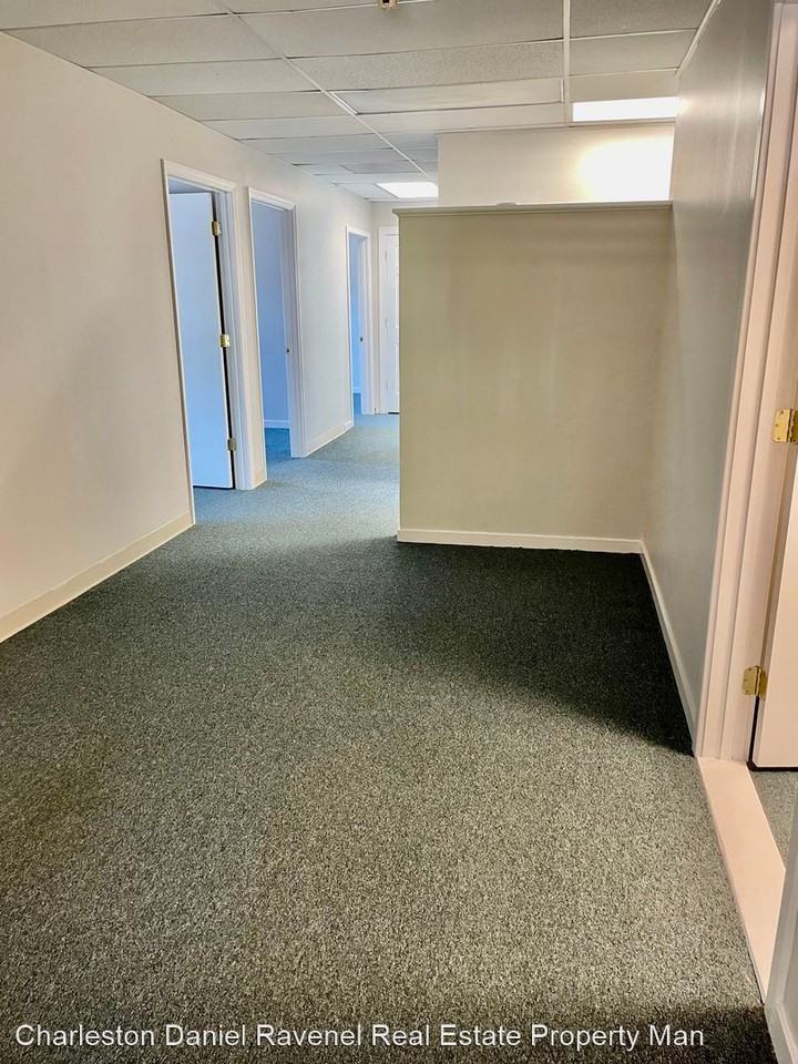 27 Gamecock Avenue - Photo 2 of 11