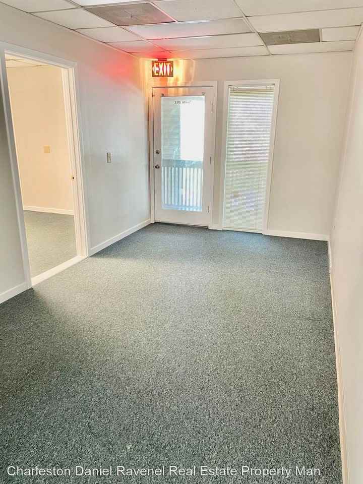 27 Gamecock Avenue - Photo 3 of 11