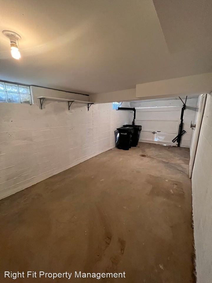 2840 Sterrett Ave - Photo 2 of 17