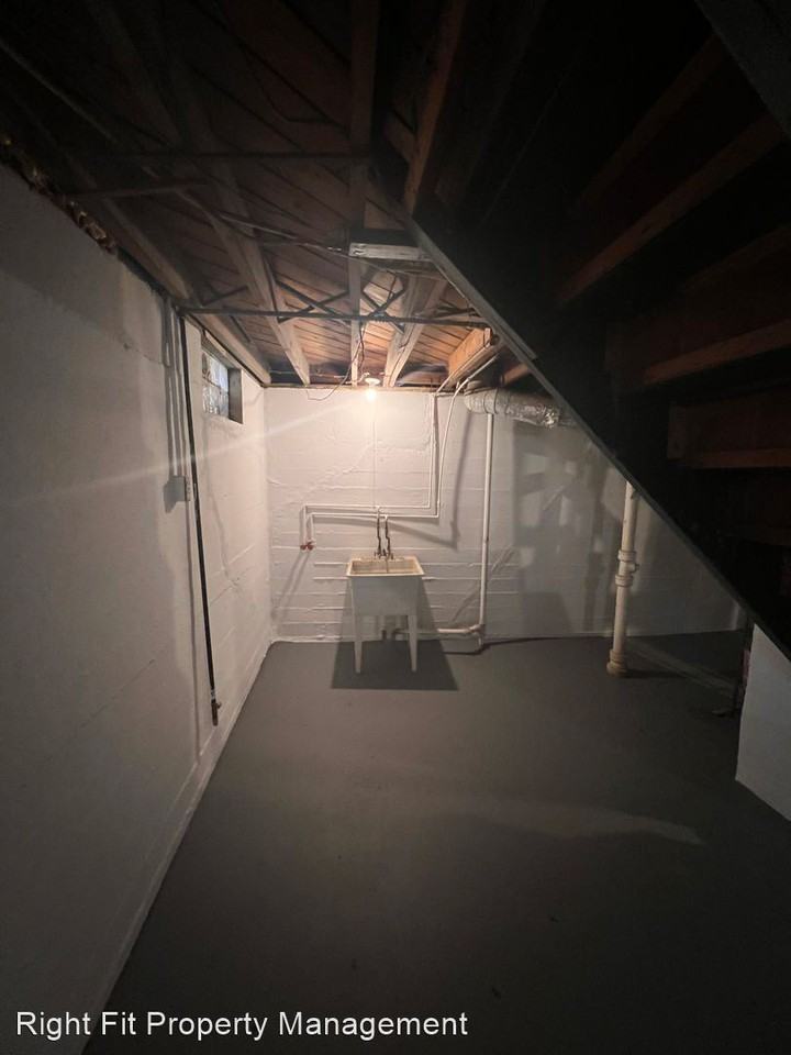 2840 Sterrett Ave - Photo 3 of 17