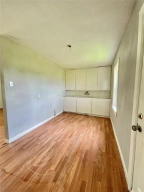 1905 N Avenue Q - Photo 4 of 4