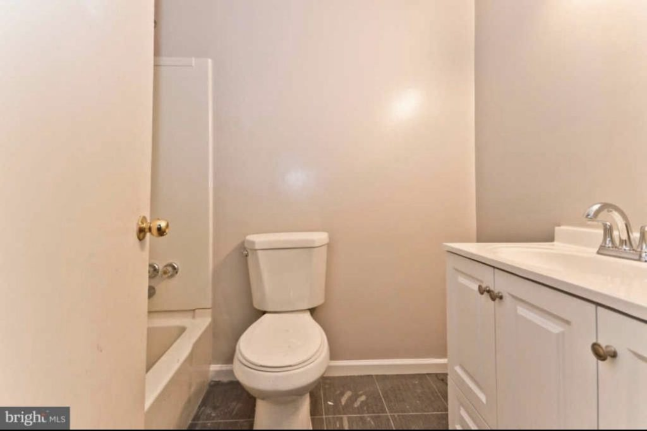 9625 Whiteacre Rd #C3 - Photo 2 of 5