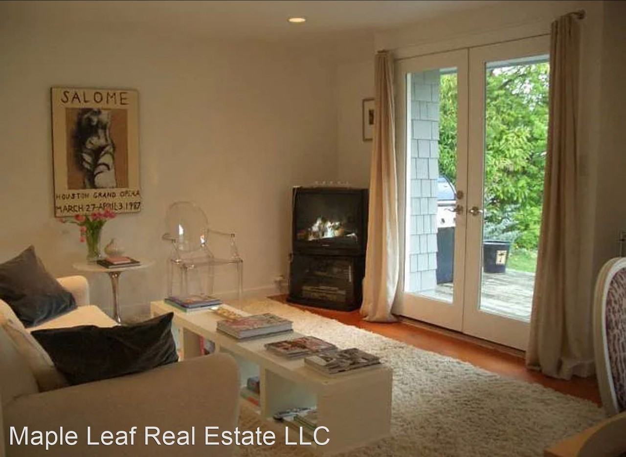 3217 61st Ave Sw - Photo 2 of 19