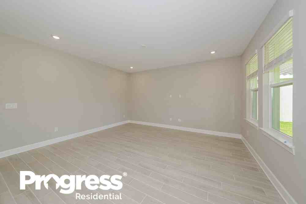 392 Daylily Blvd - Photo 3 of 16