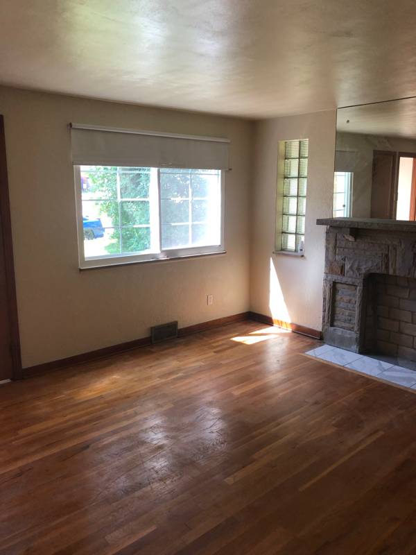 1309 Justine St - Photo 2 of 13