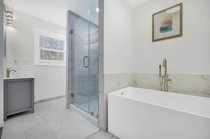 2013 Lewis Rd Se - Photo 3 of 14