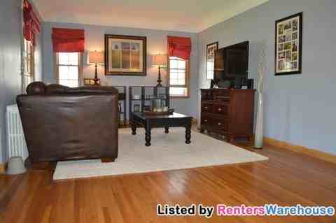 5606 Humboldt Ave N - Photo 3 of 15