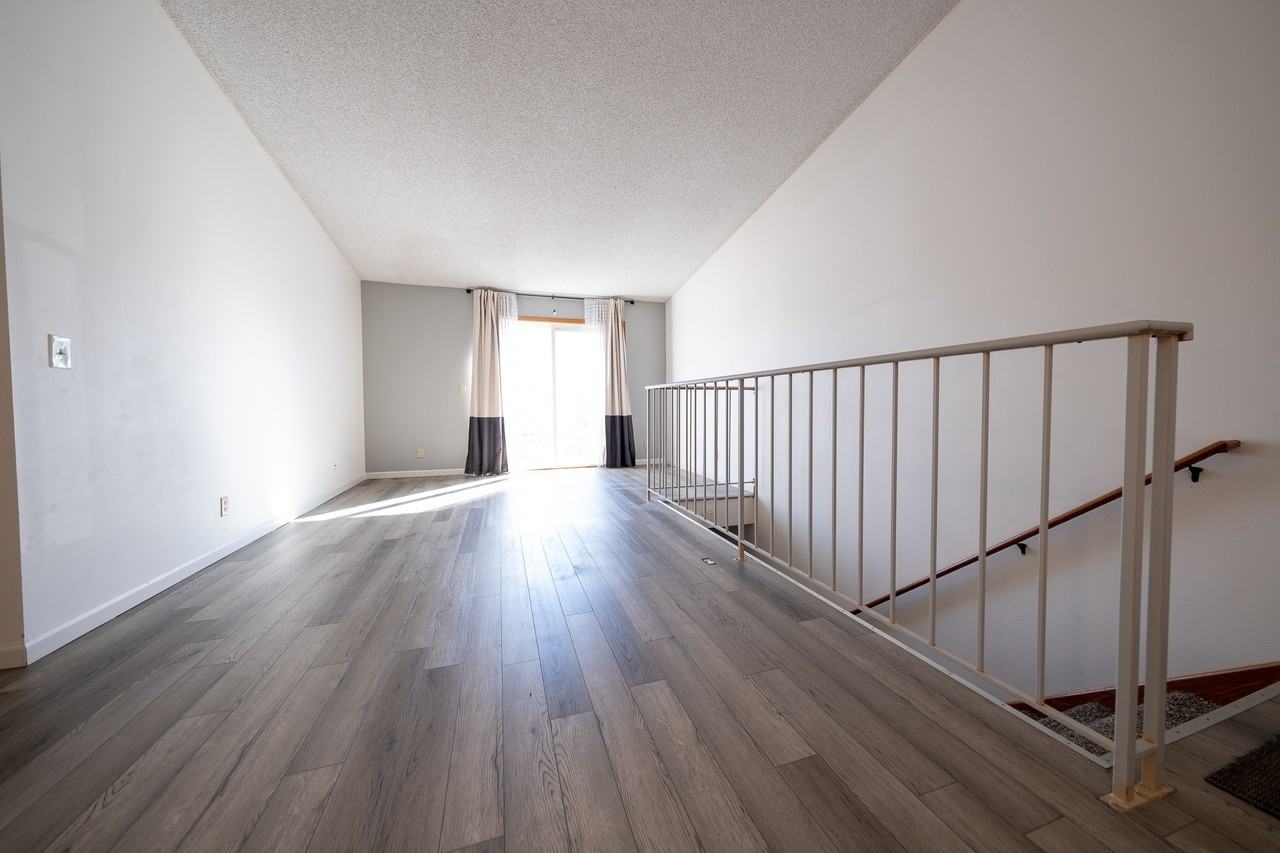 733 Parkside Drive - 1Unit 733H #1 - Photo 3 of 19