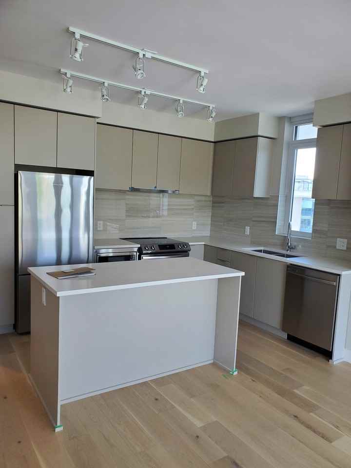 8725 University Crescent #602 - Photo 6 of 11