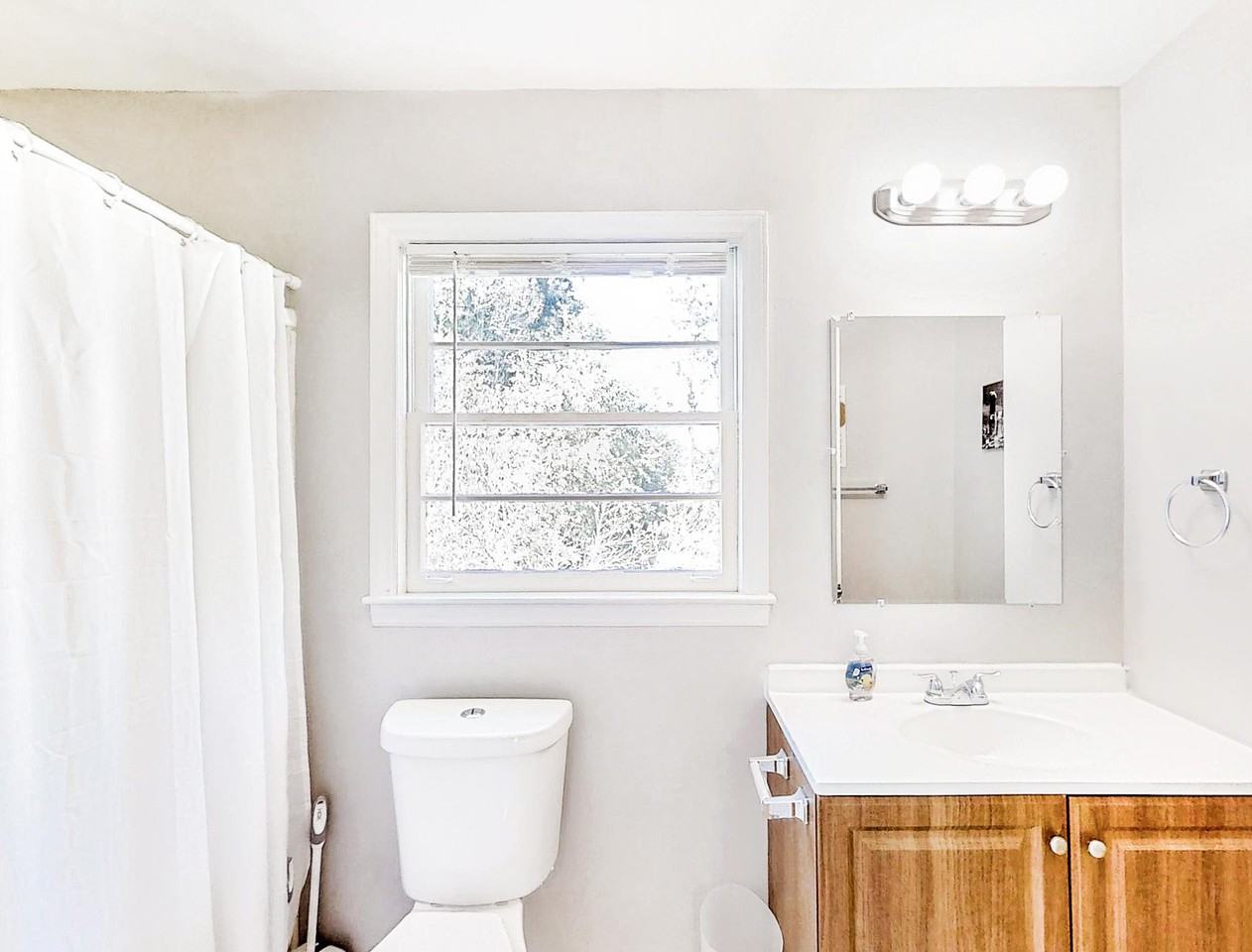 Lilac Dr - Photo 3 of 10