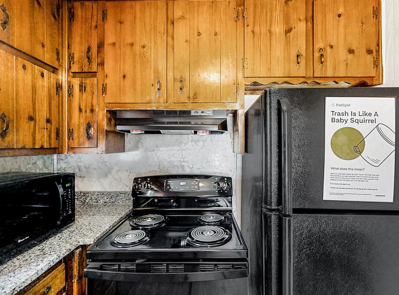 Lilac Dr - Photo 5 of 10