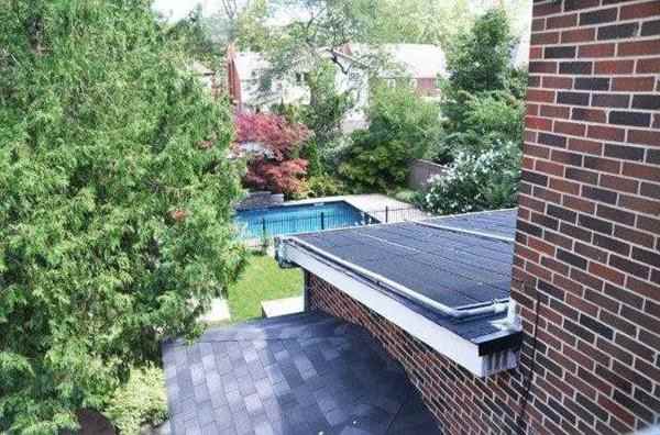 1035 Royal York Road - Photo 2 of 18