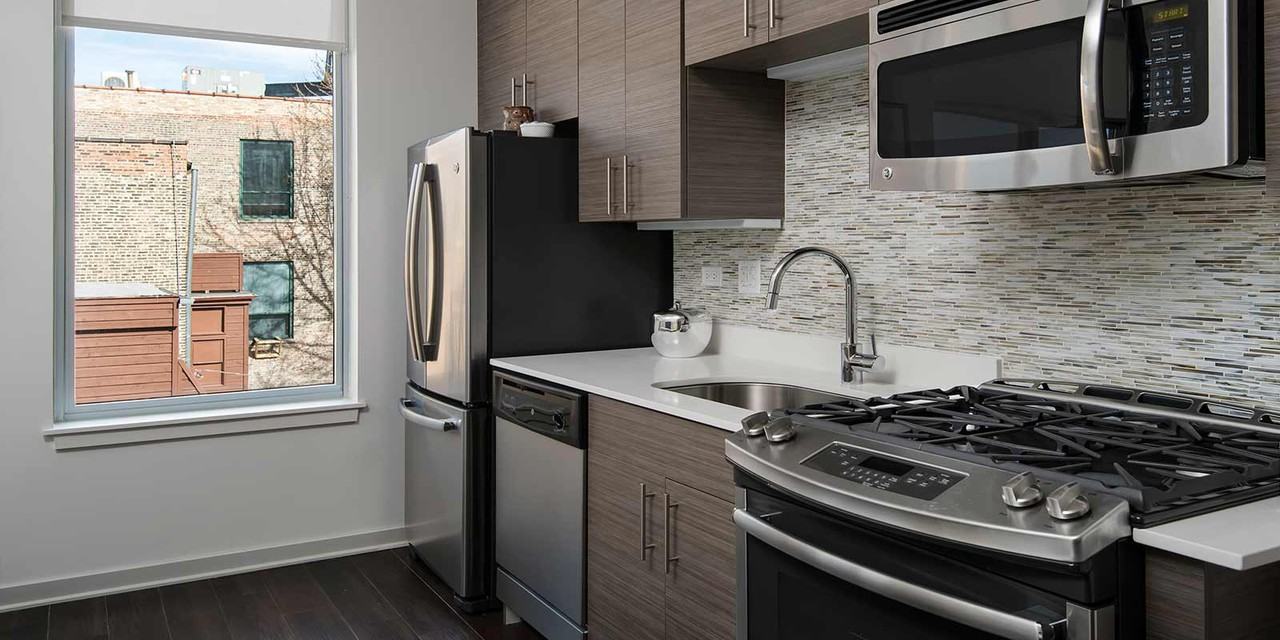 1222 W Madison St - Photo 3 of 16