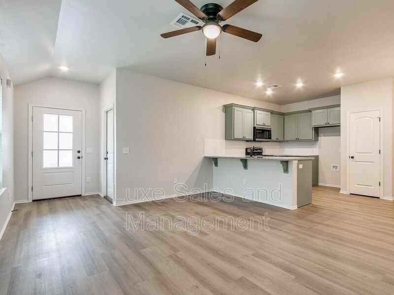 10719 Lawson Place Rd - Photo 5 of 33