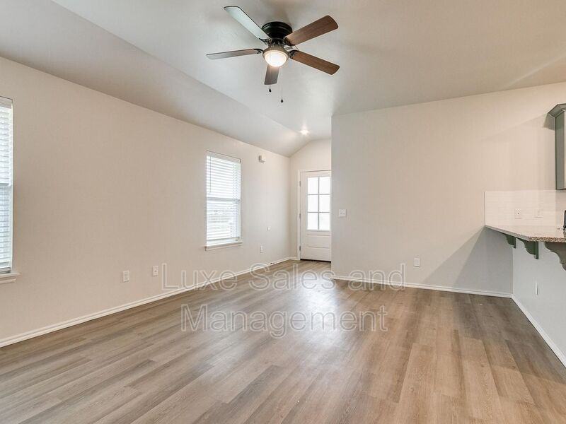 10719 Lawson Place Rd - Photo 6 of 33