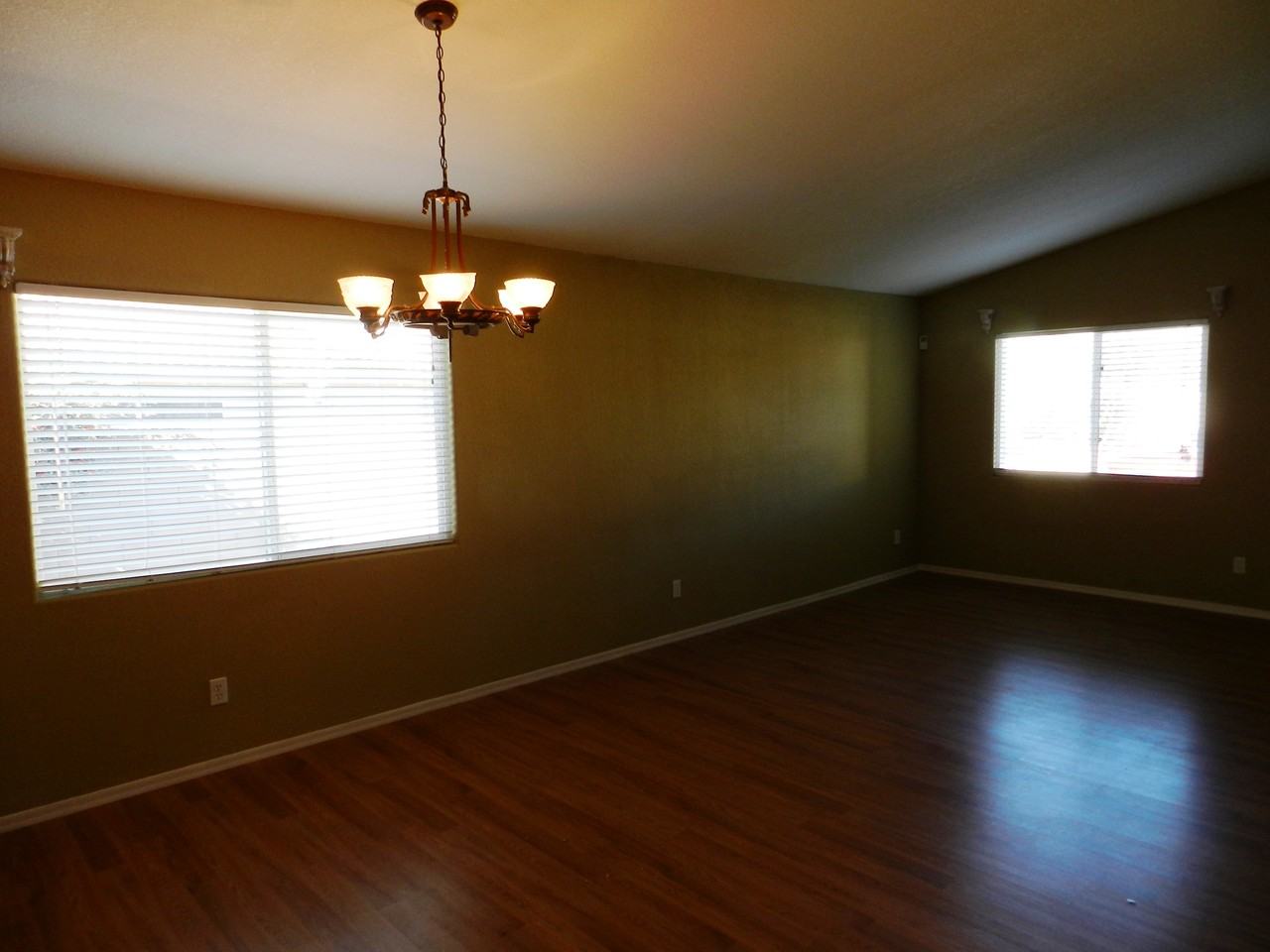 5523 W Guild Springs St - Photo 3 of 37