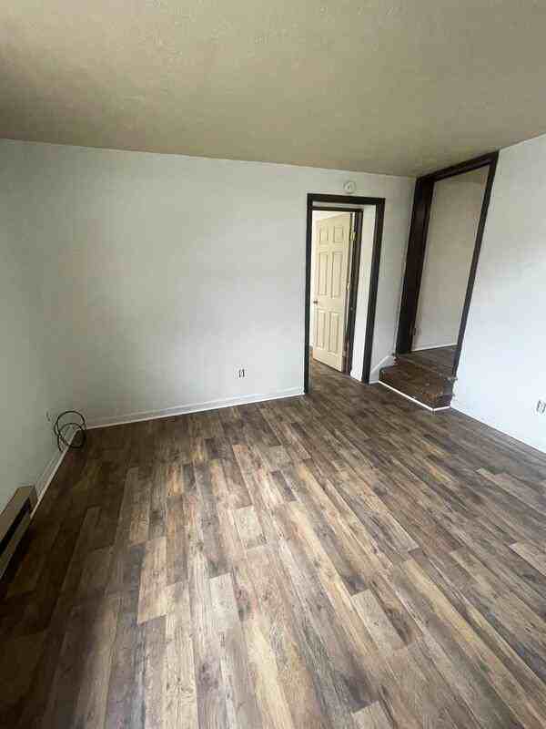 317 Heaslett Ave - Photo 2 of 3