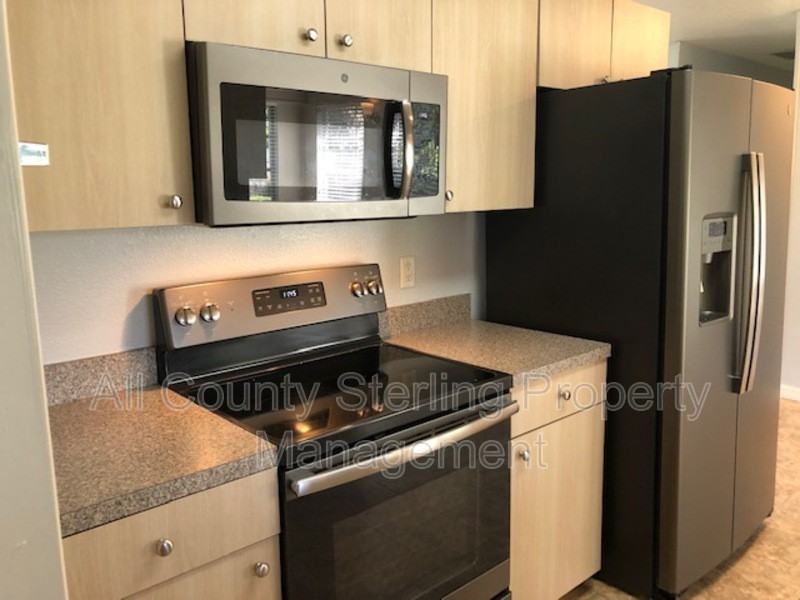 825 Driver Ave - Photo 3 of 12