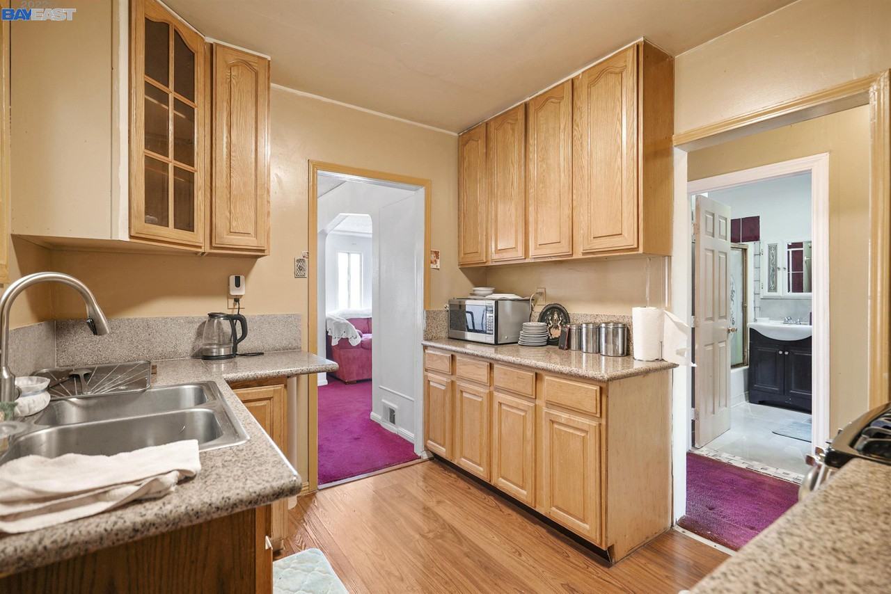 69 West Cavour Street - Photo 2 of 18