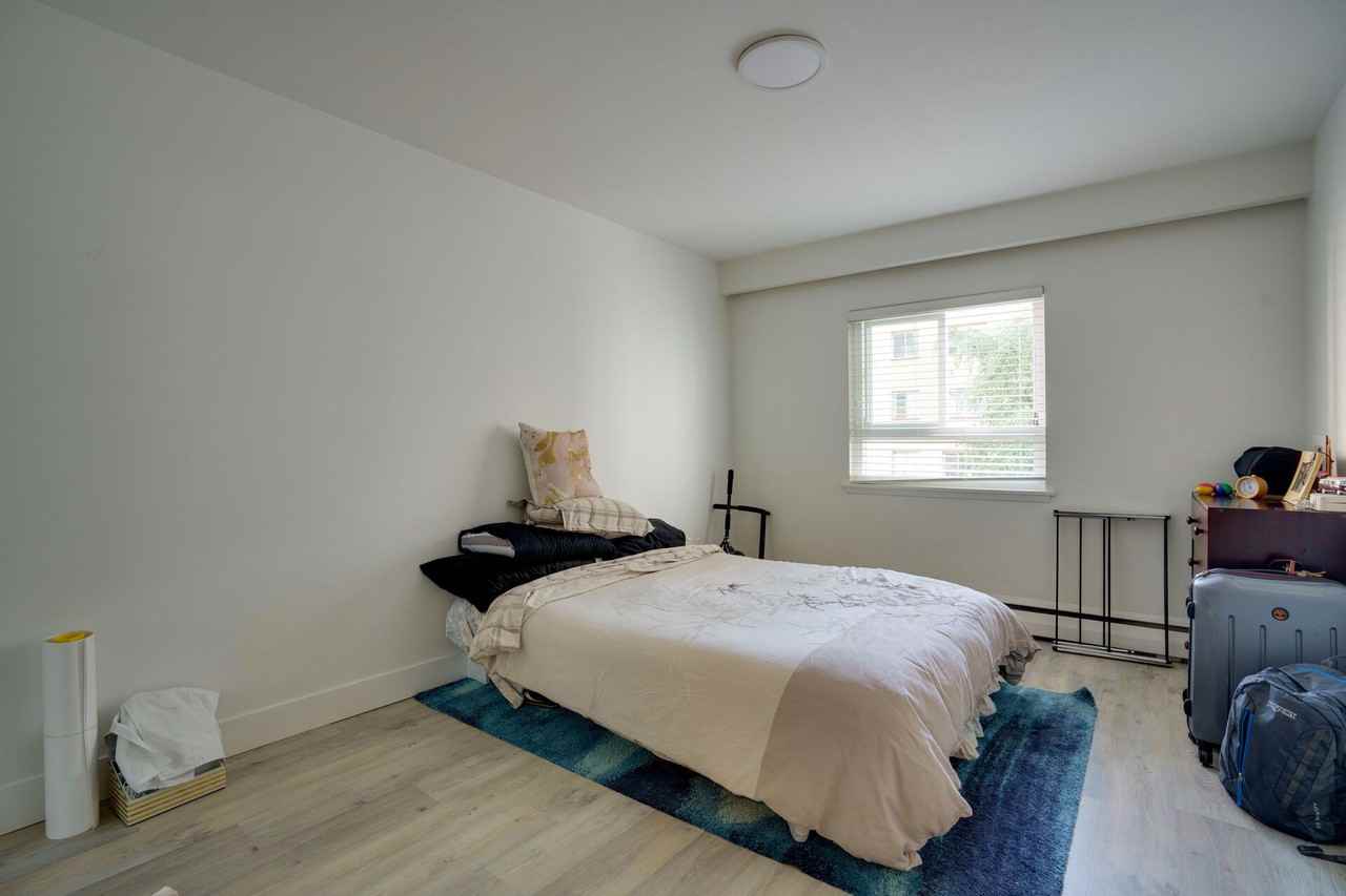 1537 Burnaby Street - Photo 8
