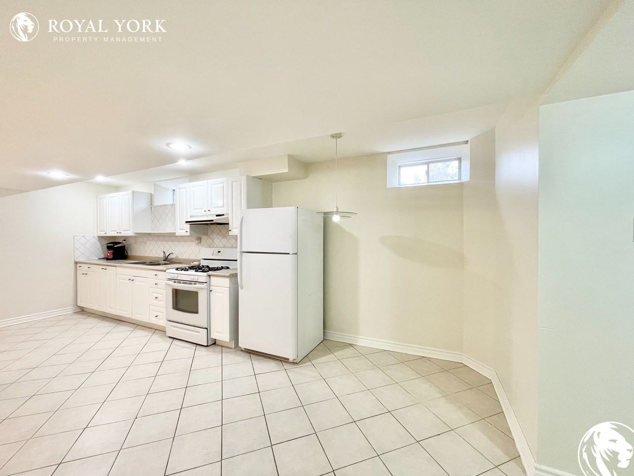 174 Golden Gate Cir #2 - Photo 3 of 29