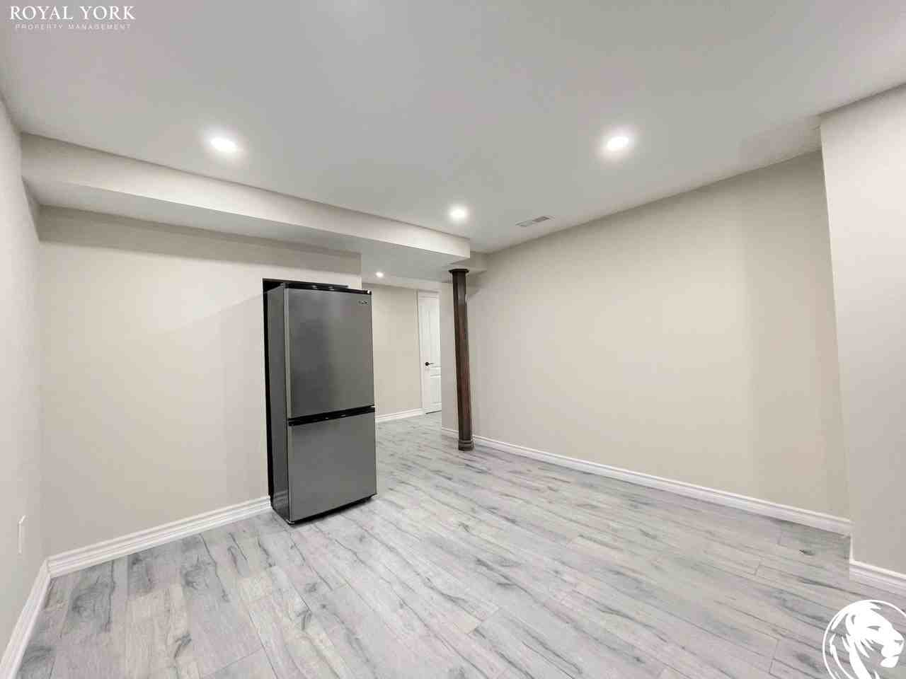 137 Merkley Sq #2 - Photo 3 of 27