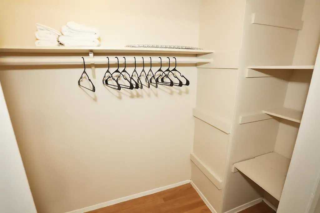 502 W Alabama - 25 #25 - Photo 3 of 17