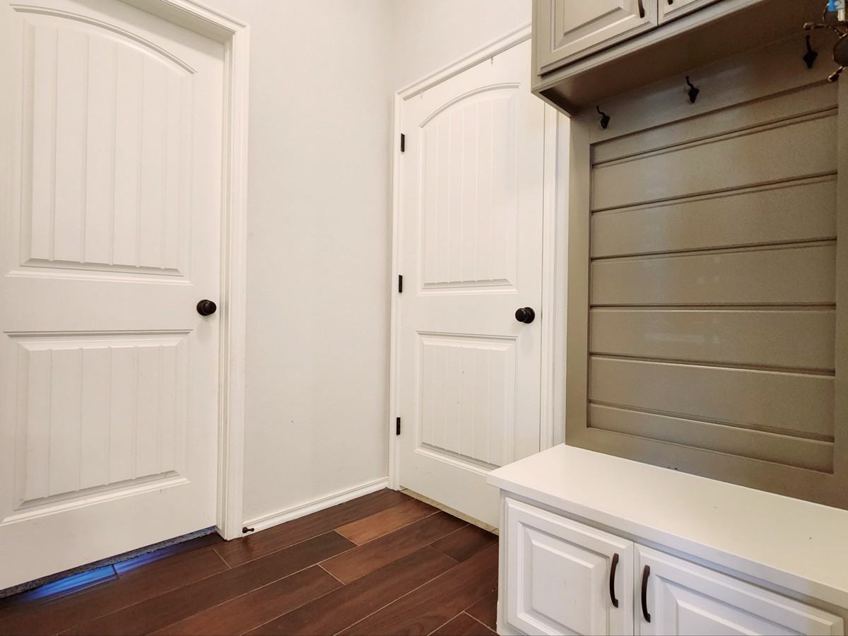 18600 Luna Dr #1 - Photo 6 of 24