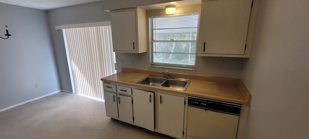 100 Lerma Ct #1 - Photo 5 of 12