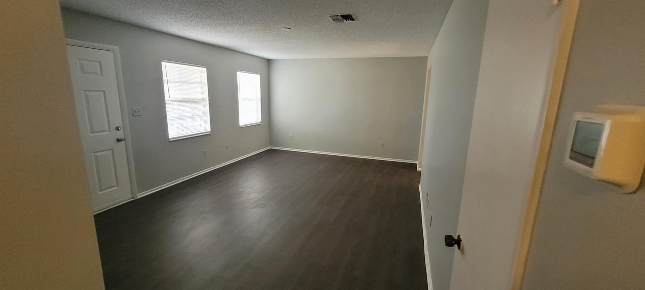 100 Lerma Ct #1 - Photo 4 of 12