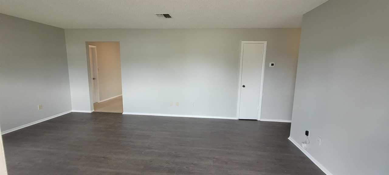 100 Lerma Ct #1 - Photo 3 of 12