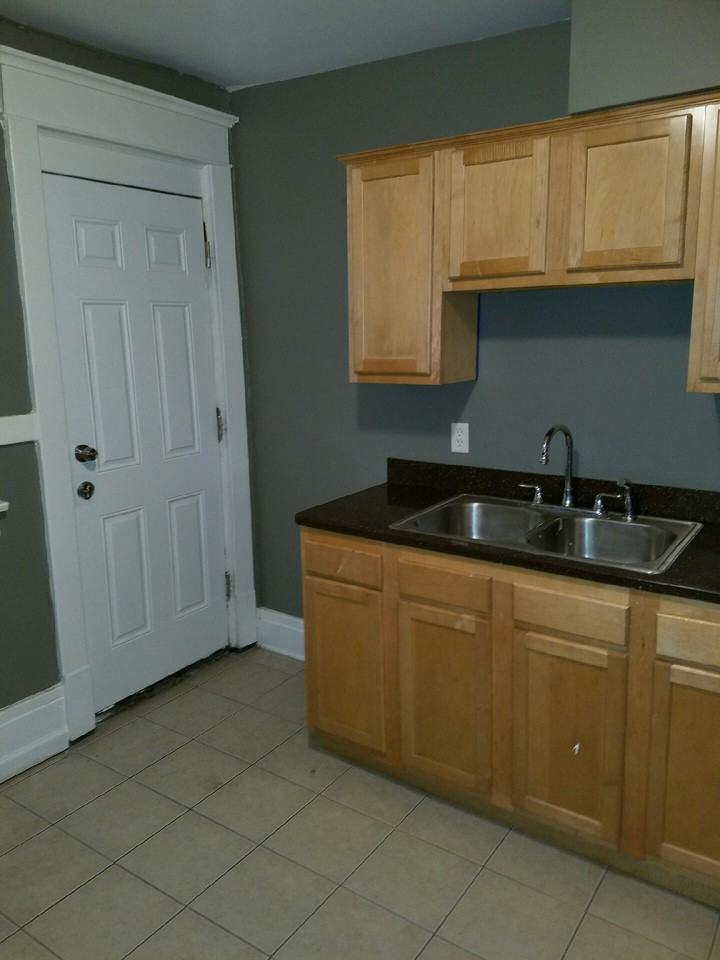 1207 Hertel Avenue - 1207 R Upper #1207UPPER - Photo 2 of 8