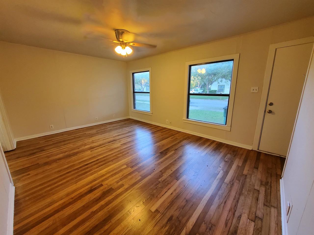 919 S Clements St #1 - Photo 3 of 21