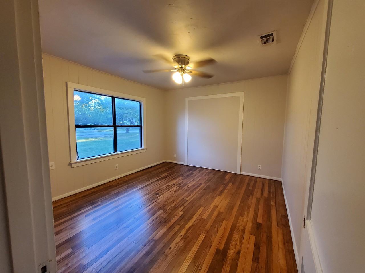 919 S Clements St #1 - Photo 6 of 21