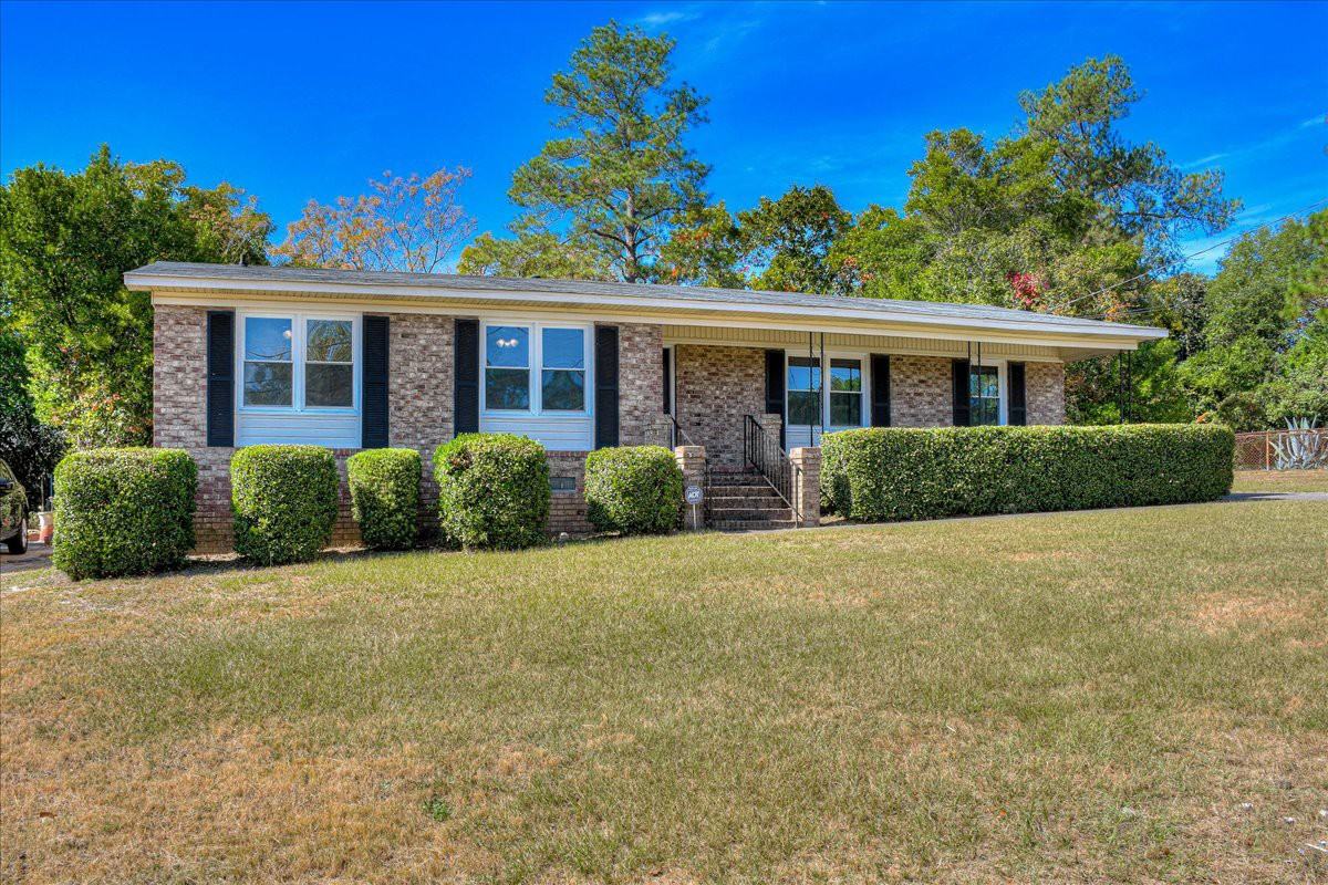 3210 Trailwood Ct #1 - Photo 3 of 33