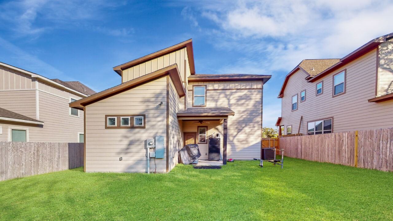 311 Fairway Dr #A - Photo 2 of 18