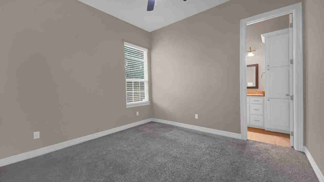 1319 Foster Ave #1 - Photo 5 of 23