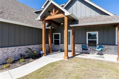 2958 N Dogwood Dr - Photo 3 of 37