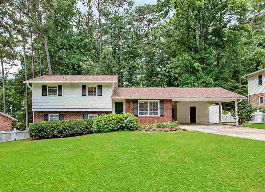 1998 Commodore Ln - Photo 2 of 40