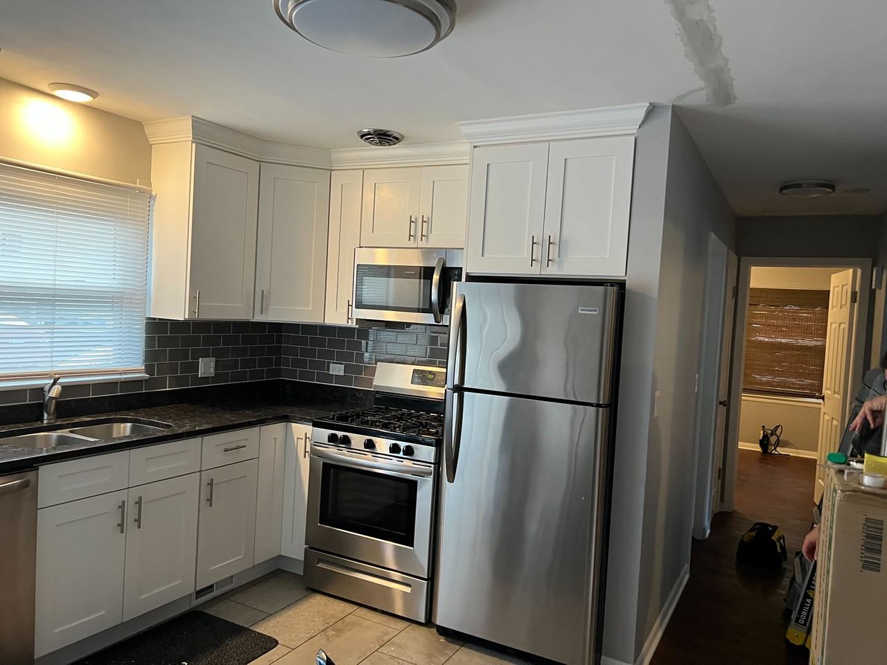 232 S Chase Ave #B - Photo 2 of 8