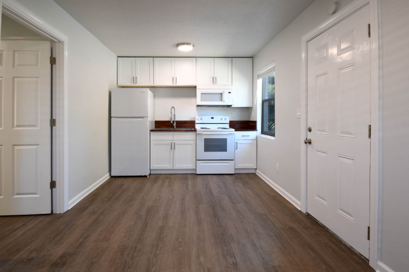 5094 J E L Dr #5 - Photo 2 of 8