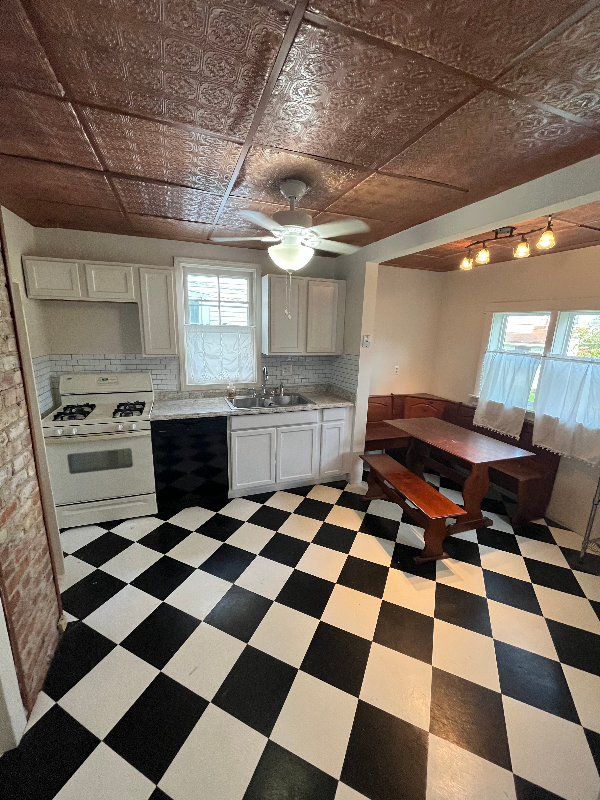 313 Washington Ave - Photo 6 of 12